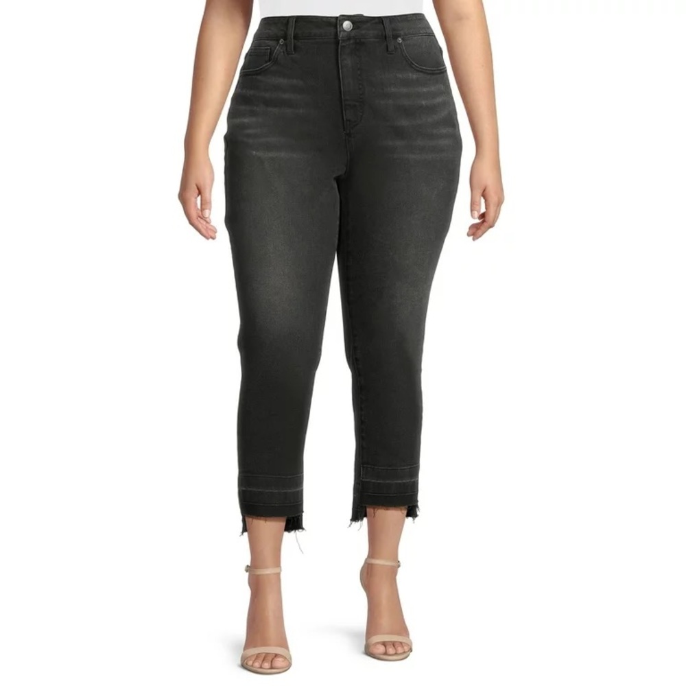 Terra & Sky Step Hem Straight Leg Jeans Black Wash Women's Plus size 26W